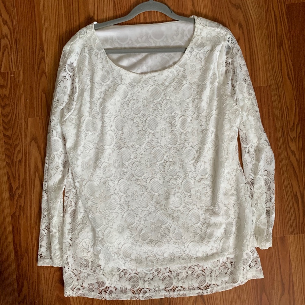 NWOT - Off white lace top, size XL